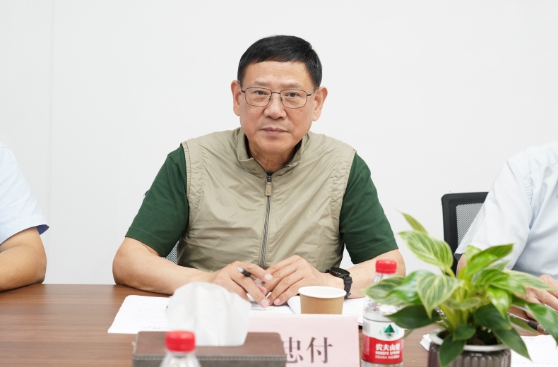 崔忠付主持《物流業(yè)與制造業(yè)融合 物流企業(yè) 業(yè)務流程融合指南》國家標準審查會